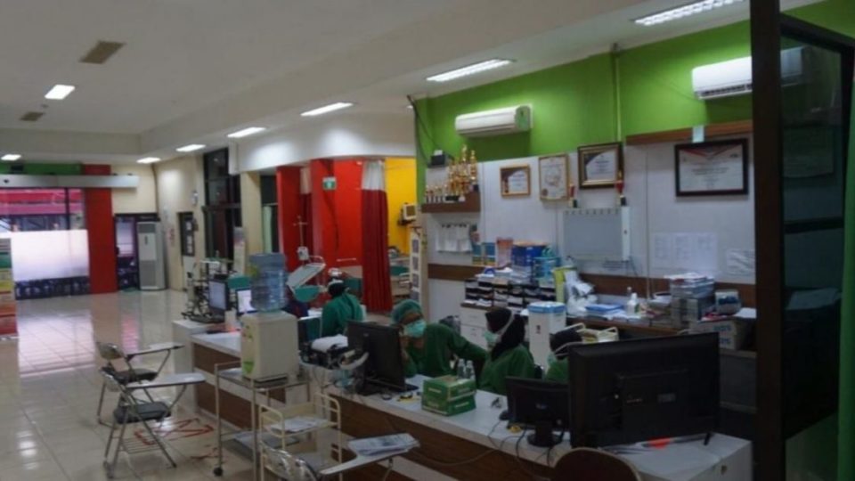 Nurses gather at the lobby of an Indonesian hospital. Photo: Kemenkes RI