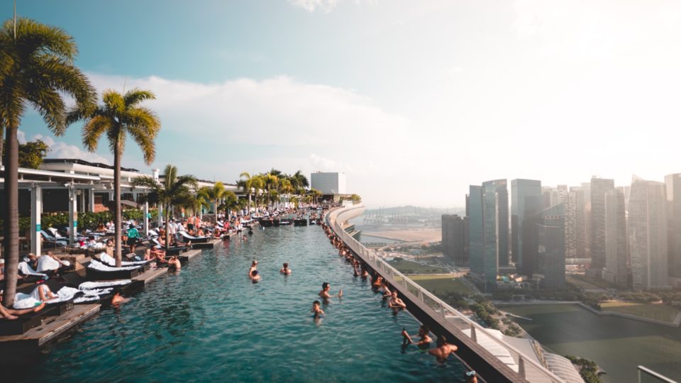 The infinity pool at Marina Bay Sands Singapore. Image: Will Truettner
