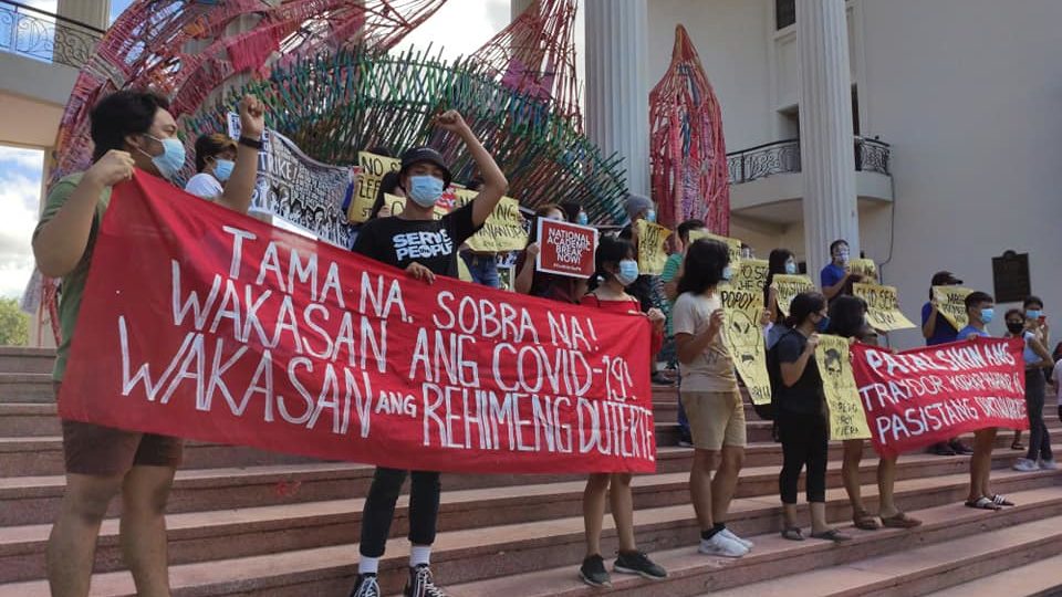 University of the Philippines students calling for an academic freeze protest against the incompetence of the Duterte administration. Photo:  Anakbayan- College of Science/FB