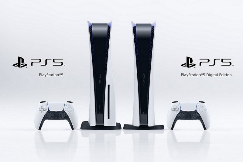 Sony PlayStation 5 Ultra HD Blu-Ray edition (center left) and the digital edition (center left) standing between the DualSense Wireless Controller. Photo: Sony