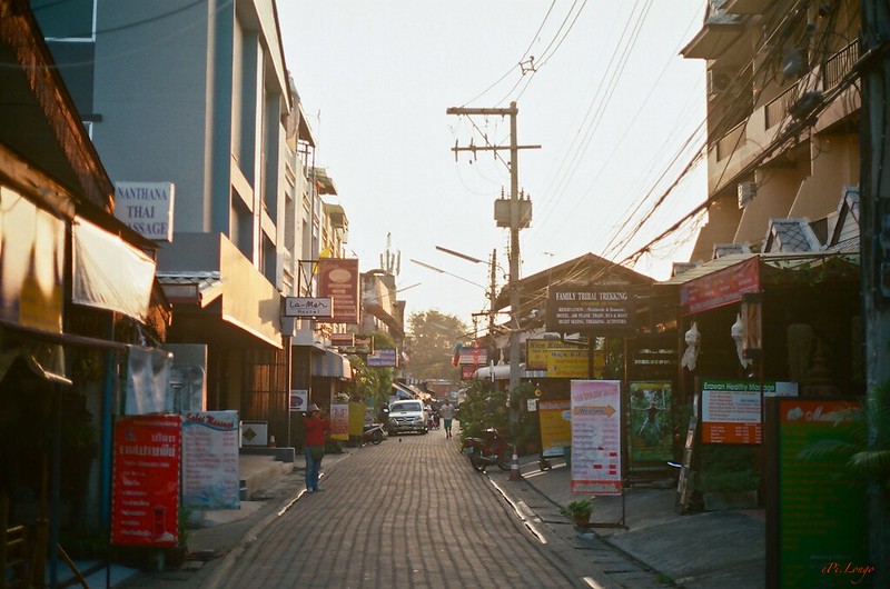 This street isn’t going to fill itself. Get out there and spend! Photo: ePi.Longo / Flickr