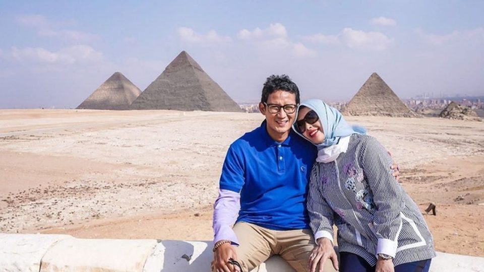 Former Jakarta Vice Governor Sandiaga Uno and his wife, Nur Asia Uno, during their to Egypt in late November 2020. Both have been infected by the coronavirus. Photo: Instagram/@sandiuno
