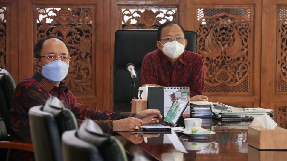 Bali Health Agency Chief Ketut Suarjaya and Bali Governor Wayan Koster. Photo: Bali Provincial Government