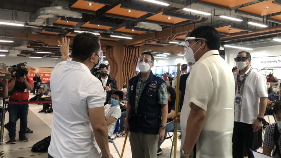Health Secretary Francisco Duque (center). Photo: Duque/Twitter