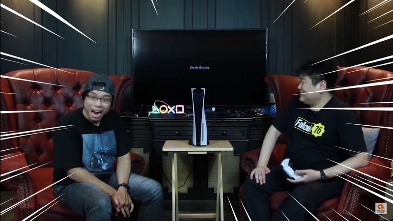 Thai gamers review an imported PS5 in November. Image: Online Station / YouTube