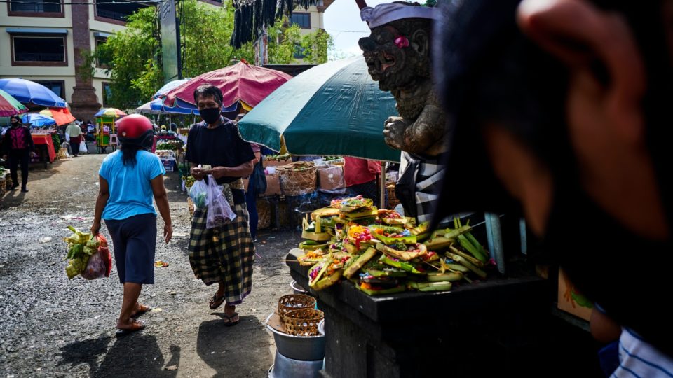 A scene from Pasar Badung. Photo: Wherda Arsianto/Unsplash