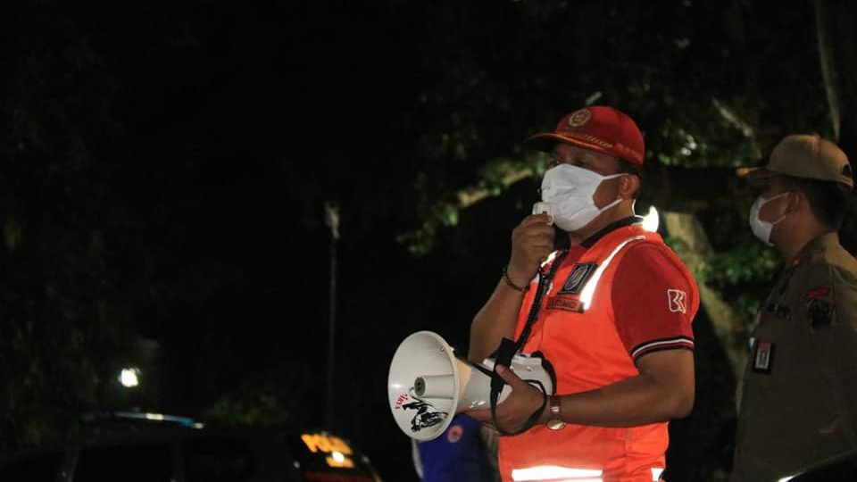 Authorities conduct regular patrols to ensure adherence of health protocols in Bali. Photo: Bali provincial government