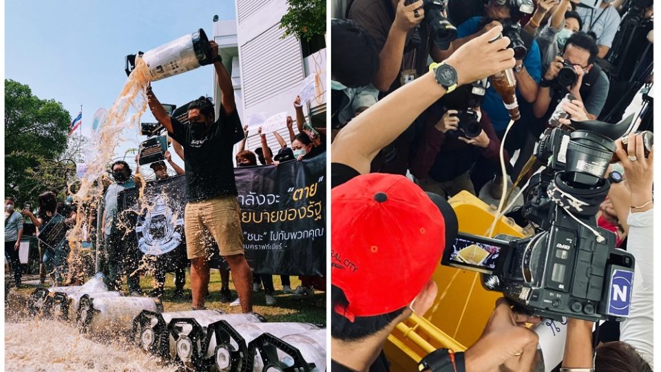 Monday’s protest outside the Health Ministry in Nonthaburi province. Photos: Craft Beer Association of Thailand, Beer People 
