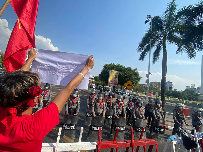 Police outside Yangon City Hall on Monday. Photo: Coconuts