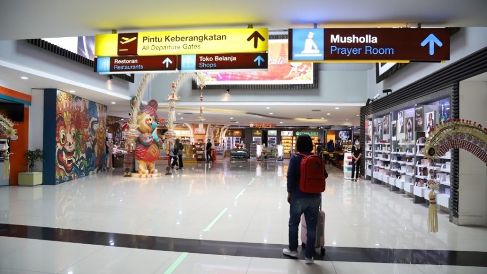 A passenger roaming the halls of Ngurah Rai International Airport in Denpasar, Bali. Photo: PT Angkasa Pura 1