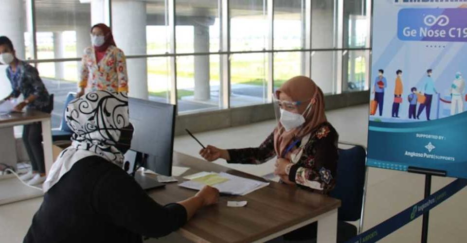 A GeNose coronavirus breathalyzer test service at one of the airports managed by PT Angkasa Pura I. Photo: Angkasa Pura I