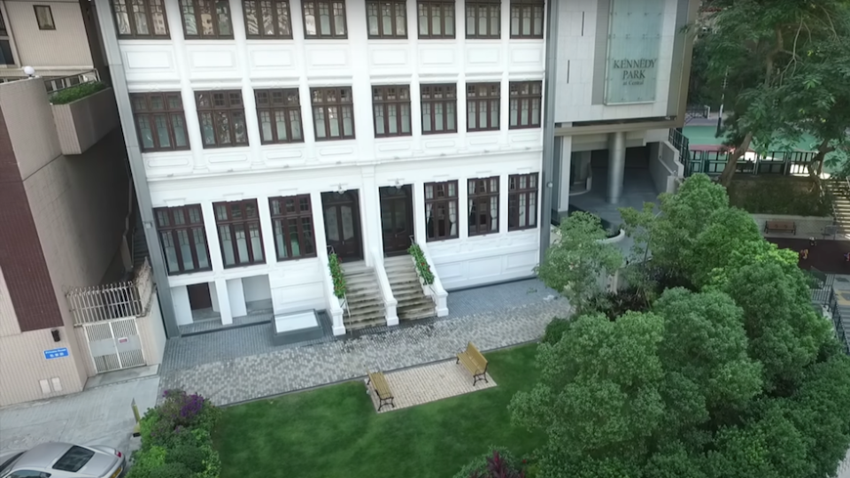 Residents living in two duplex flats at Kennedy Terrace in Mid-Levels say the 21-day quarantine they are serving is “false imprisonment.” Photo: YouTube/Terrace Kennedy