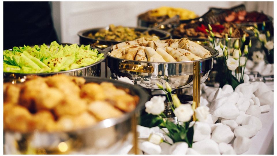 A buffet spread. Photo: Asiya Kiev/ Unsplash
