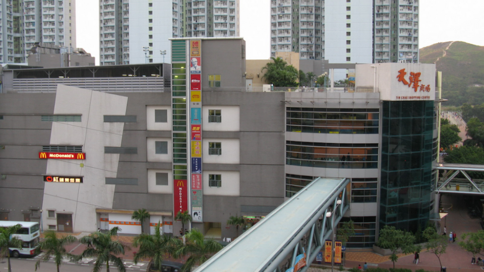 The 5-year-old was wandering around Tin Chak Shopping Mall in Tin Shui Wai alone when the stranger set his eyes on her. Photo: Wikicommons