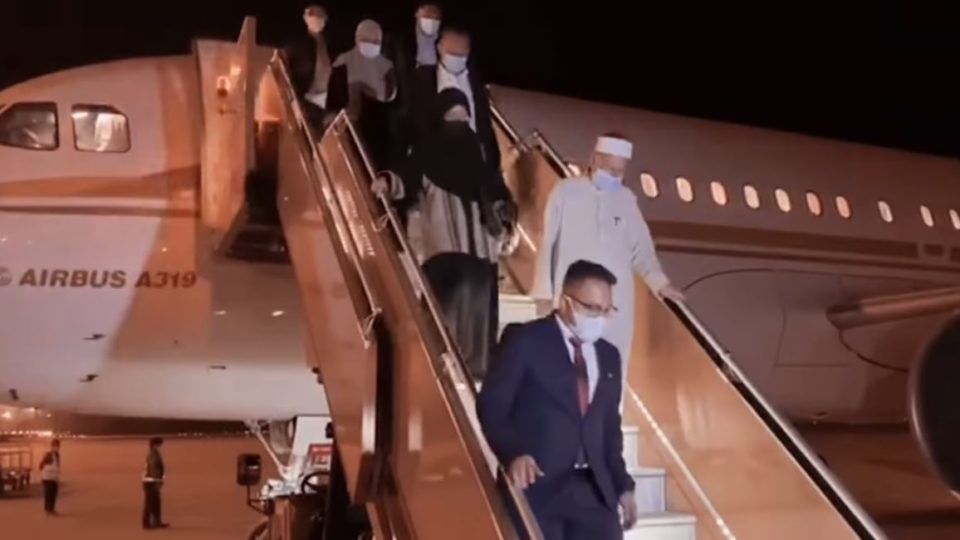 Zulkifli Al-Bakri, in white, and his entourage arriving at Saudi Arabia on April 12, 2021. Photo: Zulkifli Al-Bakri/Facebook