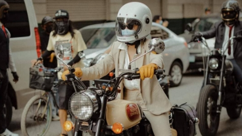 Rider dressed up  to the nines for the tenth Distinguished Gentleman’s Ride (photo by Christian de Leon via @royalenfieldph on Instagram)