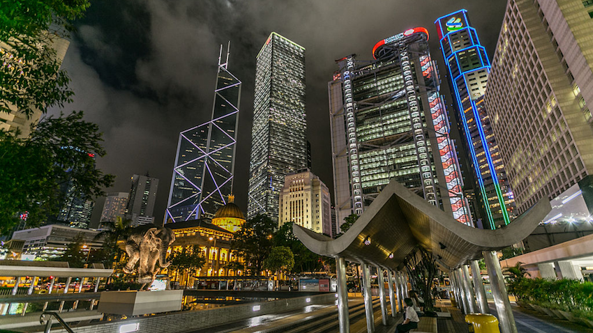 Top banking executives arriving in Hong Kong can now apply for a quarantine exemption, raising eyebrows about the fairness of the policy. Photo: Wikimedia Commons