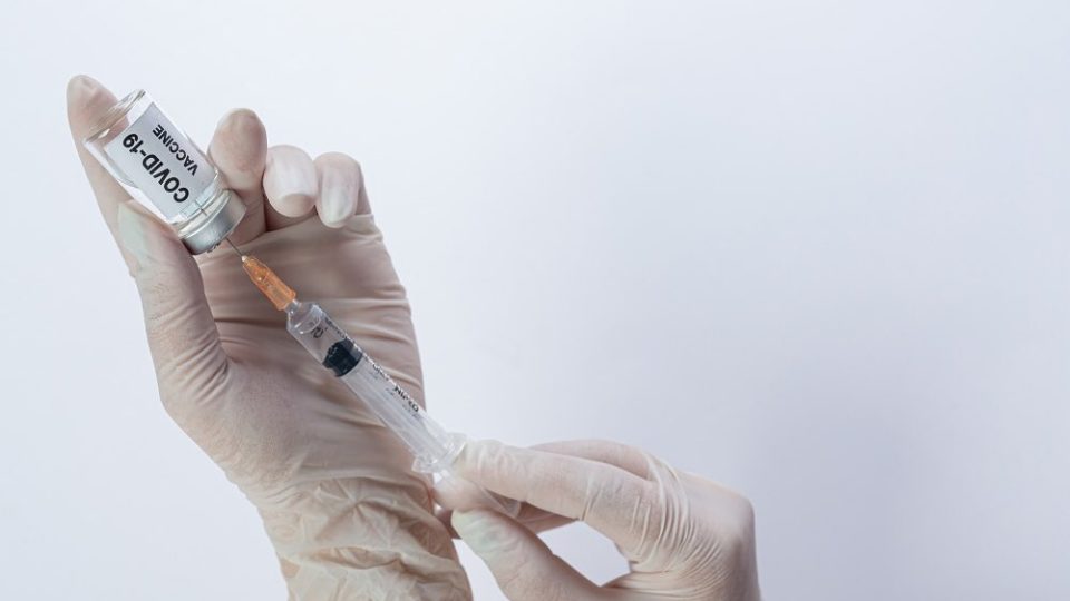 File photo of a COVID-19 vaccine dose. Photo: freepik