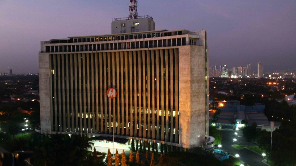 The Meralco building in Ortigas [Elmer B. Domingo, via Wikimedia Commons]