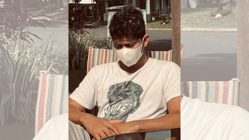 Indonesian martial arts superstar Iko Uwais said that he experienced some symptoms a week after getting a positive result for his COVID-19 test. Photo: Instagram/@iko.uwais