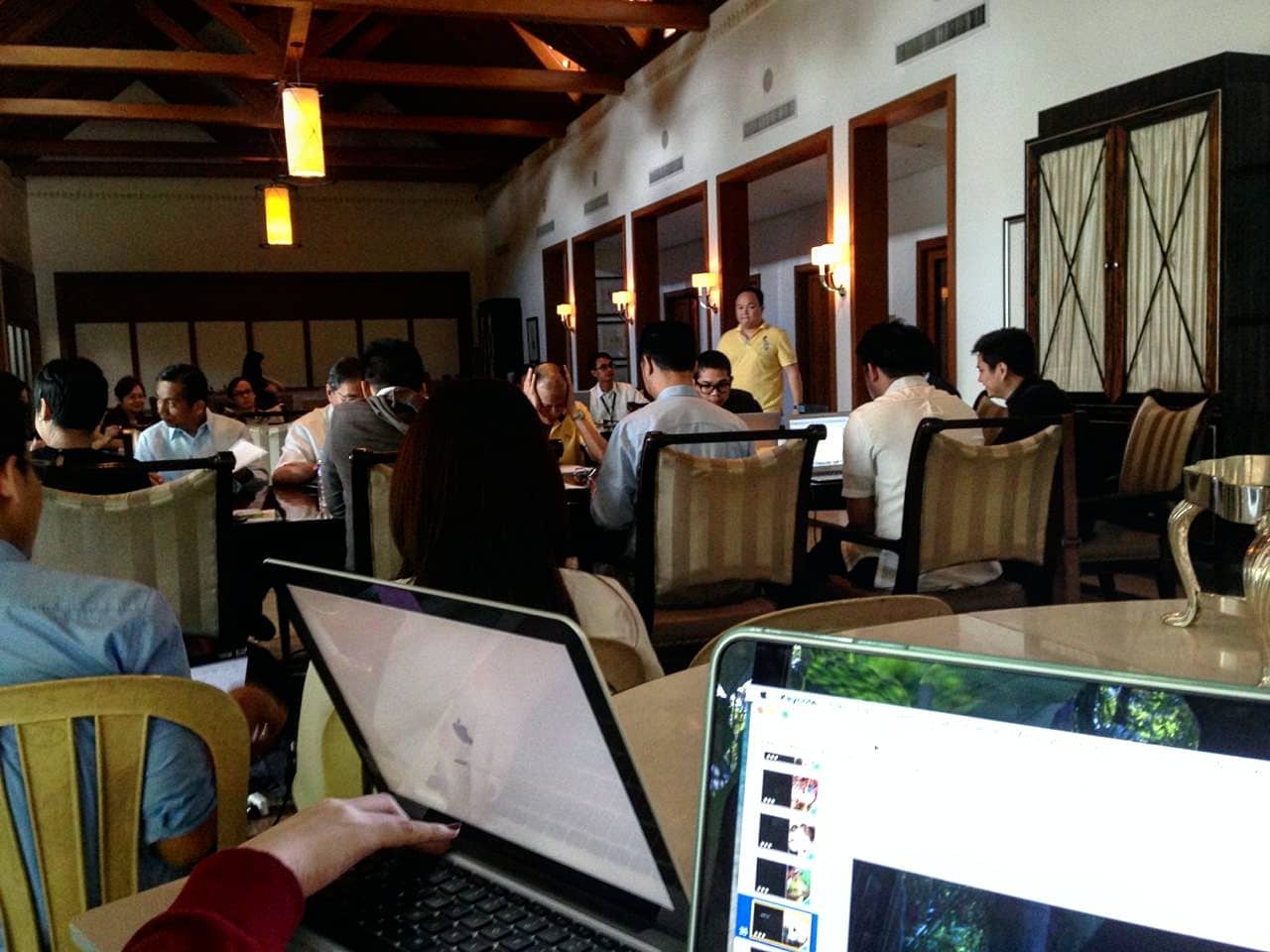 Preparing for the 2015 SONA at PNoy's official residence at Bahay Pangarap. 'One week before the SONA, pwede na kaming umupo sa gilid at para mag-abang ng structural changes sa speech para masabayan ng slides. Mag-aabang kung may bagong set ng photos or videos na kailangang hanapin. High stress yung mga ganitong meeting lalo na para sa SWG pero sa mga ganitong pagkakataon talaga nakikita yung talino ng mga principals. I liked watching those parts the most. 💛'