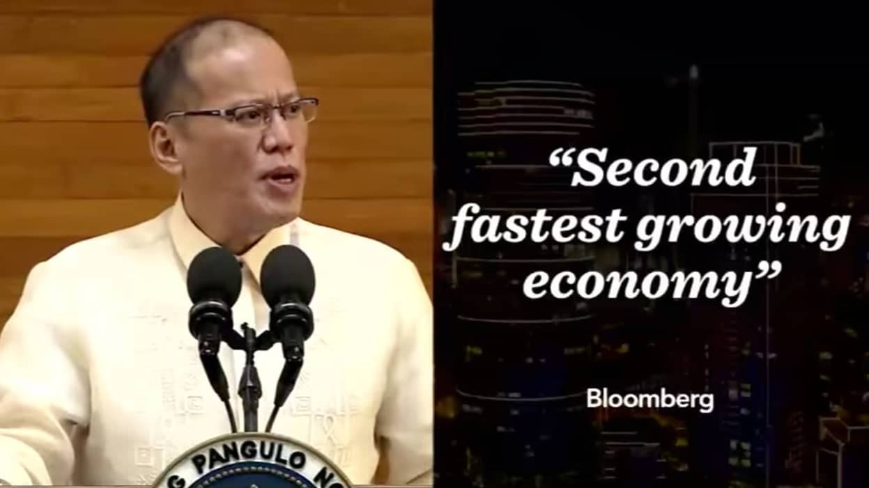 A screenshot of the RTVM broadcast of the 2015 SONA. 'Masaya na nakakastress yung buong experience na di ka hihinga for 2 hours (or for us, 200+ slides long) para di ka maboba at mamali ng click o malate ng timbre kung kailan dapat may visuals.Ngarag pero iba talaga yung sense of pride pag narinig mo na si Sir magdeliver.'