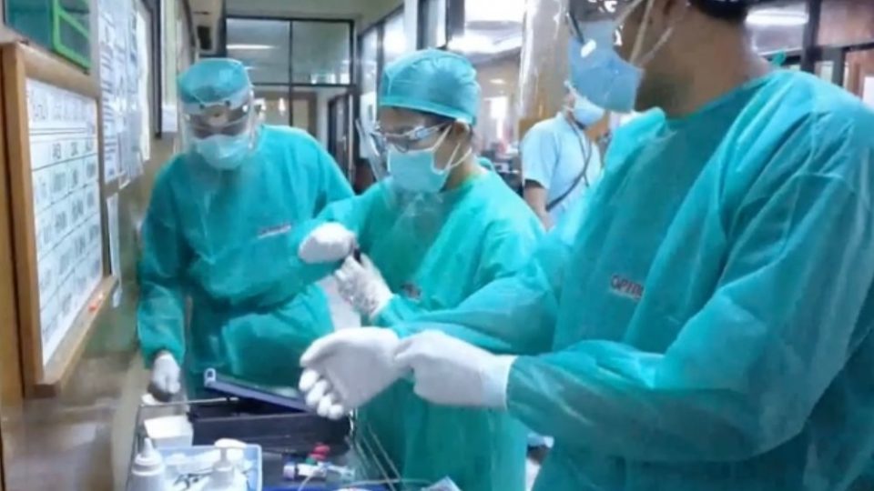 Doctors at Sanglah General Hospital, Bali’s biggest healthcare facility. Screengrab: Instagram/Sanglah Hospital Bali