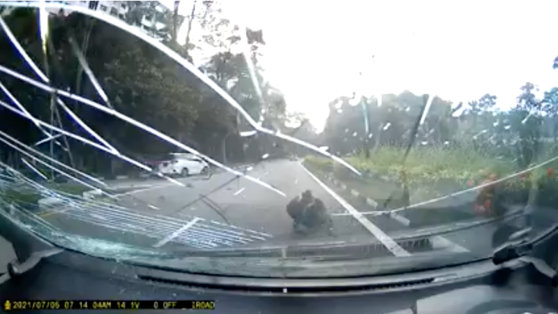 Screenshot from the car’s dash cam showing the crash yesterday. Photo: District Singapore/Facebook
