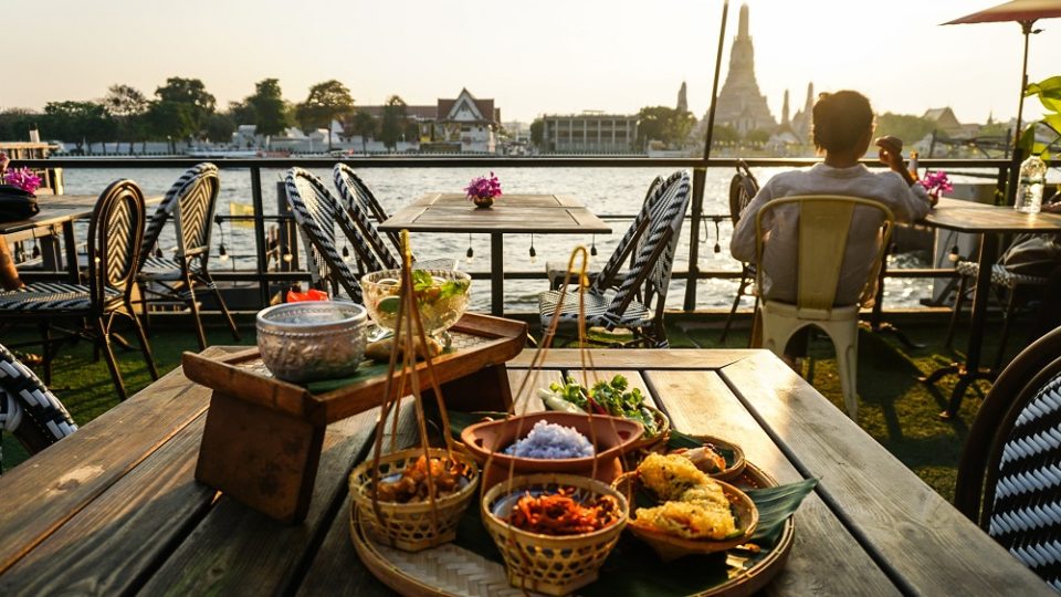 A 2019 file photo of Rongros, a riverside restaurant in Bangkok’s Phra Nakhon district. Photo: Coconuts Bangkok
