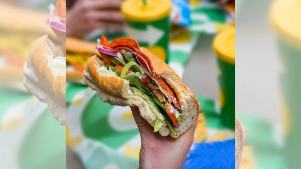 US sandwich chain Subway is rumored to return to Indonesia after a vacancy for “Crew Sandwich – Subway” was posted on the employment website Jobstreet. Photo: Instagram/@subway