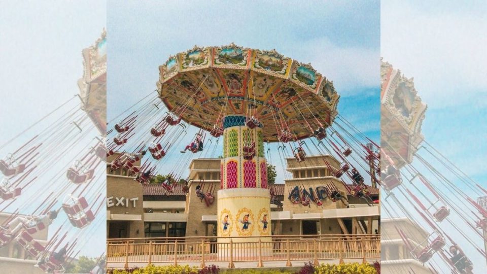Ontang-Anting ride at Ancol’s Dunia Fantasi (Dufan) amusement park. Photo: Instagram/@infodufan