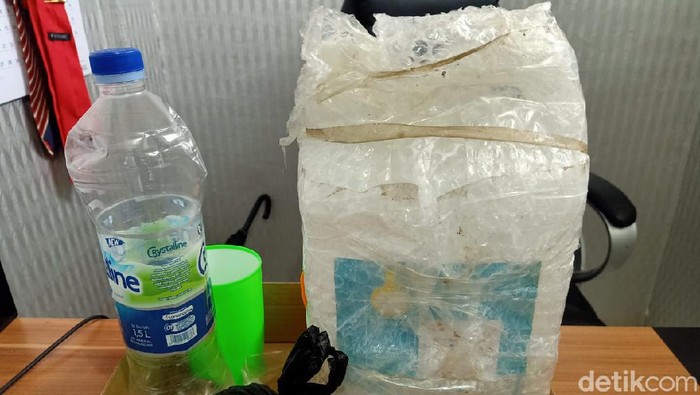 A jerry can containing alcoholic drink mixed with hand sanitizer allegedly used to kill street thugs in Indonesia. Photo: Istimewa