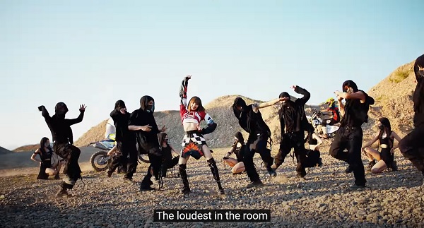 Are those her Fremen warriors?