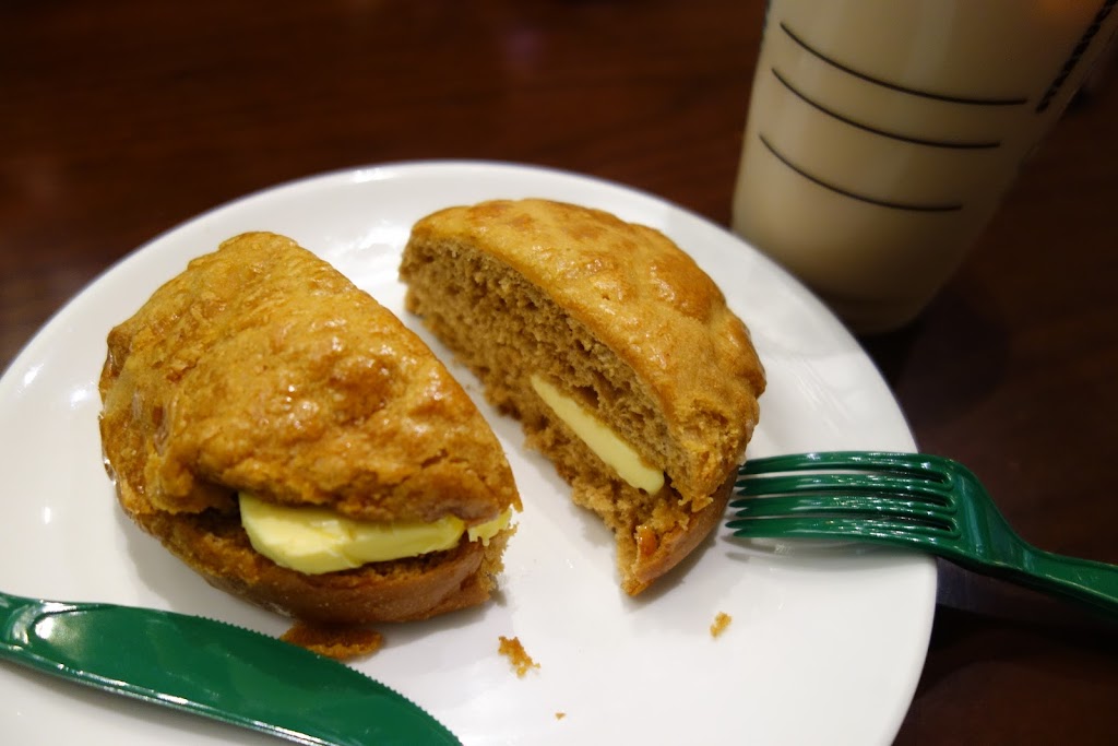 A pineapple bun at the Duddell Street Starbucks. Photo: Google Maps/Richard Hung