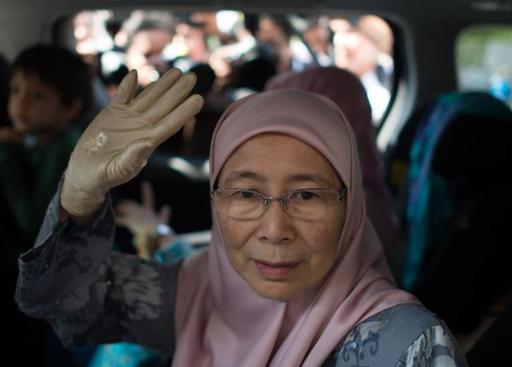 Wan Azizah waving at people from her car in 2018. Photo: Wan Azizah Wan Ismail/Facebook