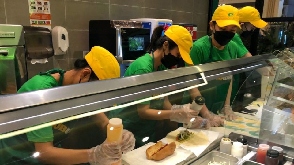 Subway opened its first Indonesian store on the first floor of Cilandak Townsquare (Citos) mall in South Jakarta today. Photo: Nadia Vetta Hamid for Coconuts Media