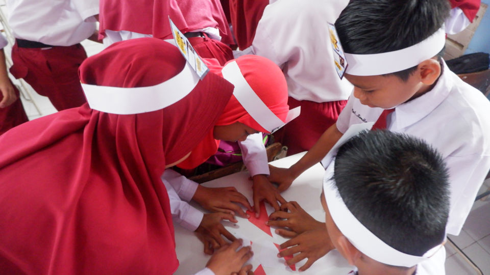 File photo of elementary school students in Indonesia. Photo: Finance Ministry