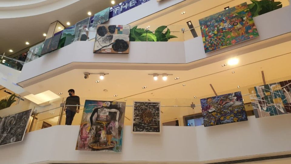 Artwork decorating the outside of the railings at the Artisfair exhibition. Photo: Aimmanhafizal/Twitter
