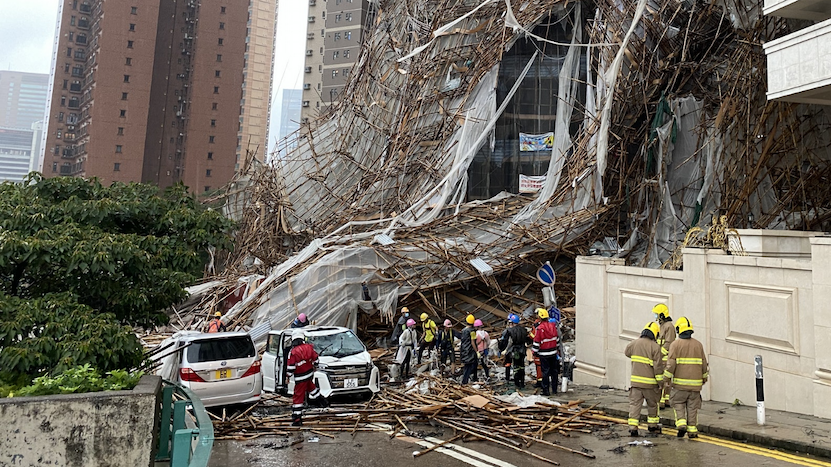 The 55-year-old construction worker died after a massive wall of scaffolding collapsed outside the Beverly Hill residential complex in Happy Valley. Photo: HK01