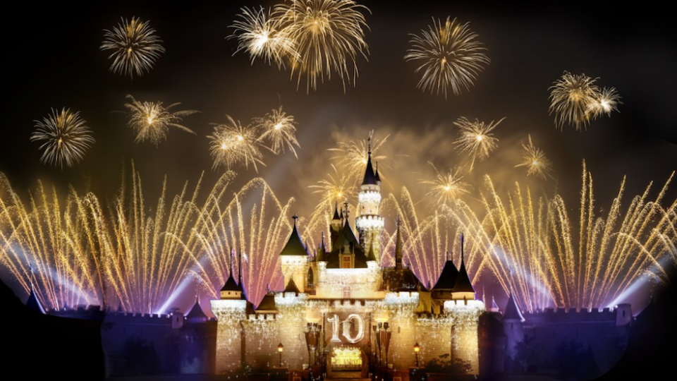 Hong Kong Disneyland’s fireworks display to celebrate the park’s 10th anniversary in 2015. Photo: disneyparks.com