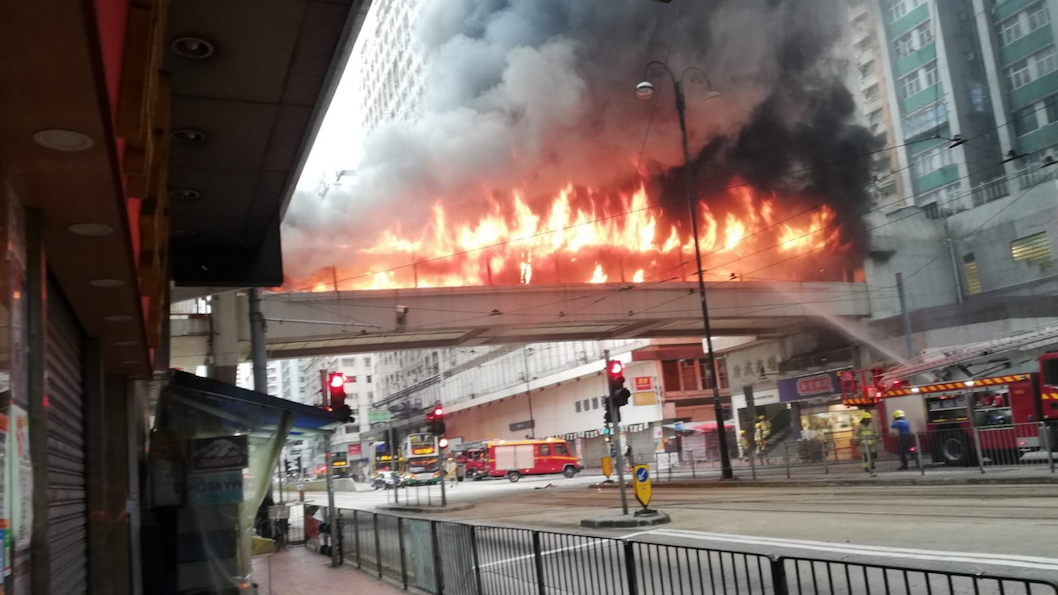 The footbridge, which connects Chun Yeung Street to King’s Road in North Point, was severely burnt in a fire last year. Photo: HK01