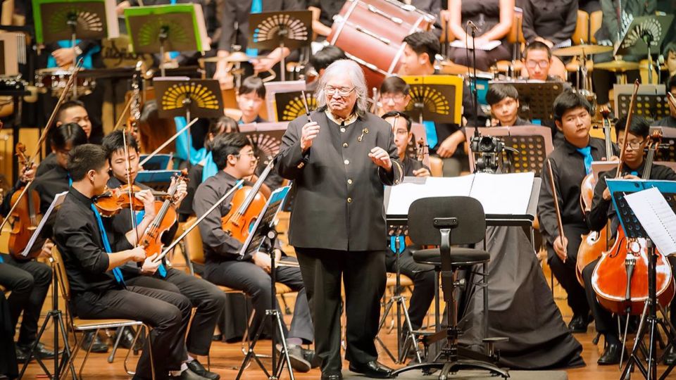 Somtow Sucharitkul, at center, at the Ultimate Star Wars Symphony Concert in 2018. Photo: Siam Sinfonietta
