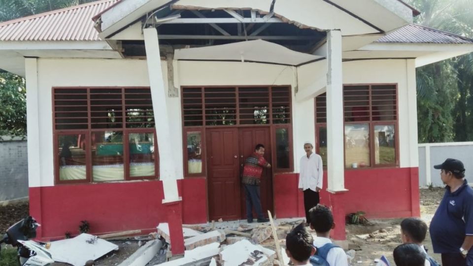 A primary school affected by the 6.2-magnitude earthquake in West Pasaman, West Sumatra on Friday, Feb. 25. Photo: Handout