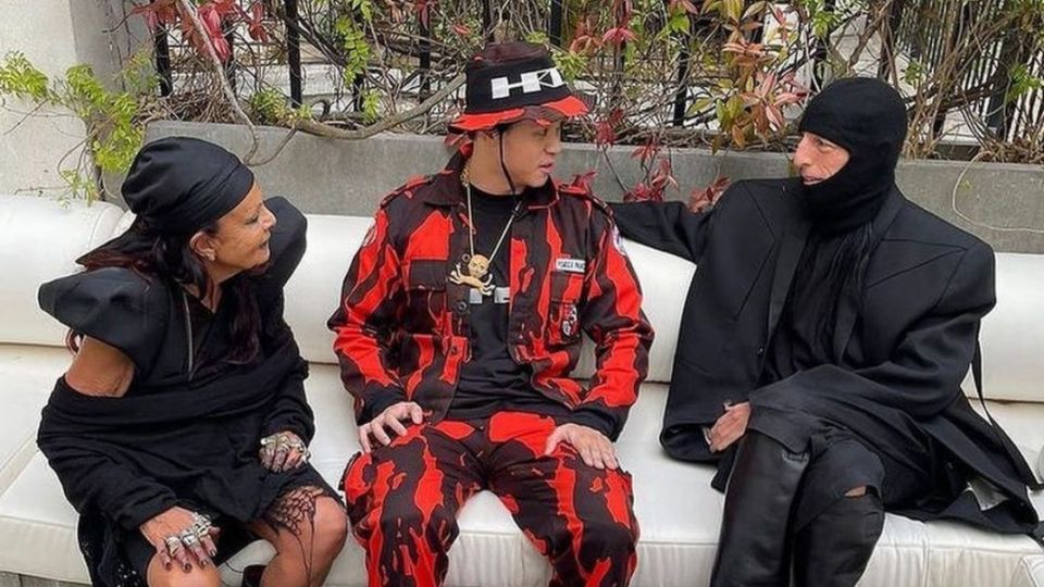 Arnold Putra (center), in an outfit disturbingly similar to that of right-wing paramilitary group Pemuda Pancasila (Pancasila Youth), pictured with French culture and fashion figure Michèle Lamy and her husband American designer Rick Owens at Paris Haute Couture Week in late January. Photo: Instagram/@arnoldputra