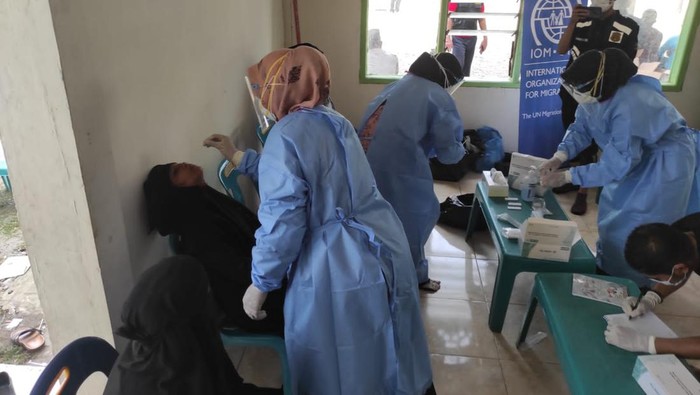 Rohingya asylum seekers being tested for COVID-19 upon arrival in Indonesia. Photo: Handout