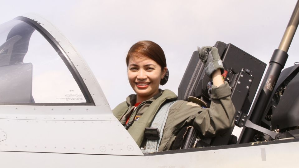 1st Lieutenant Jul Laiza Mae Camposano-Beran is the Philippine Air Force’s first female fighter jet pilot. Image: Philippine Air Force 