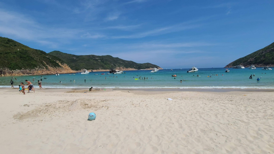 The Hong Kong Observatory issued its earliest ‘very hot’ weather warning in a year ever on Friday.