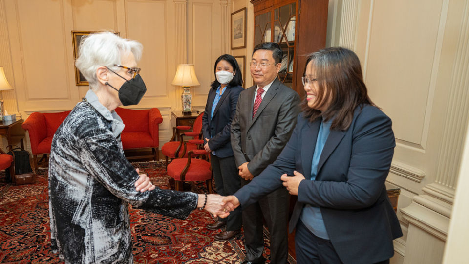 Foreign Minister Zin Mar Aung of the National Unity Government, at right, meets with U.S. Deputy Secretary of State Wendy R. Sherman, at right. Photo: Wendy Sherman / Twitter