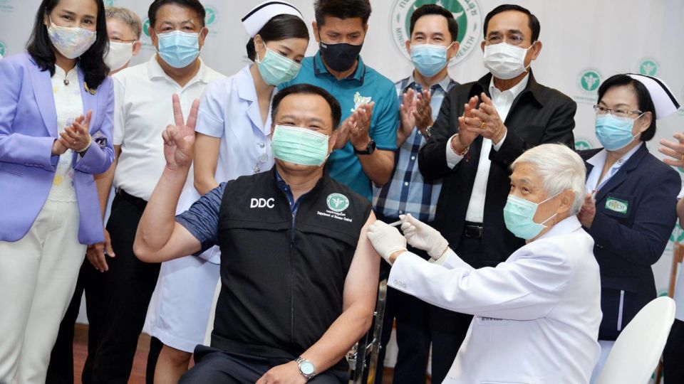 Public health minister Anutin Charnvirakul receives a COVID-19 vaccine. Photo: Government House of Thailand