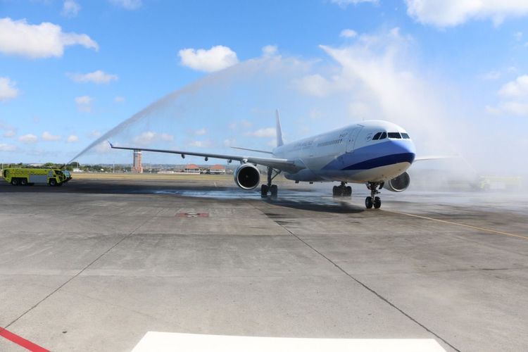 China Airlines arrived at the Ngurah Rai International Airport in Bali on Sept. 2, 2022. Photo: Angkasa Pura I.